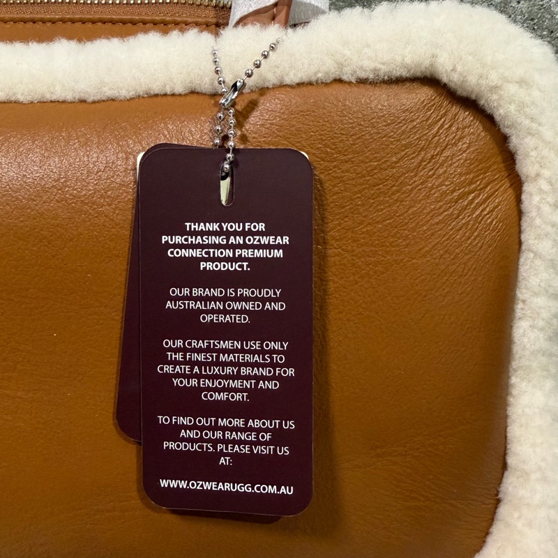 UGG OMI 經典皮革手提肩背斜背包-21