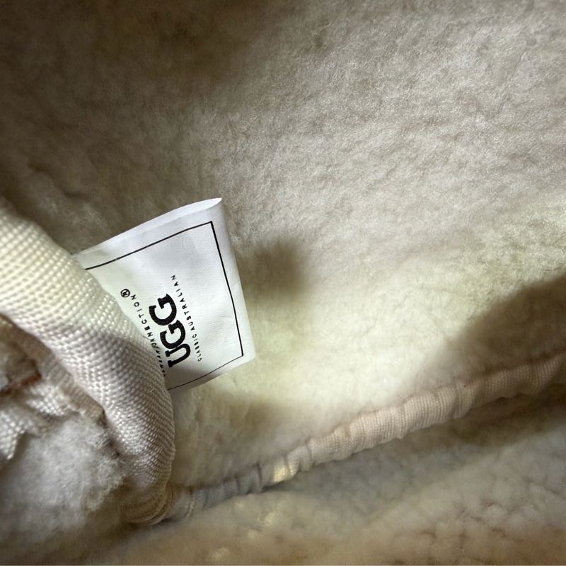 UGG OMI 經典皮革手提肩背斜背包-22