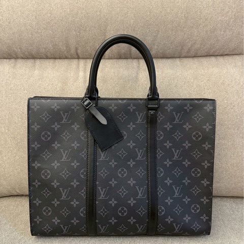 LV黑武士手提/側背包