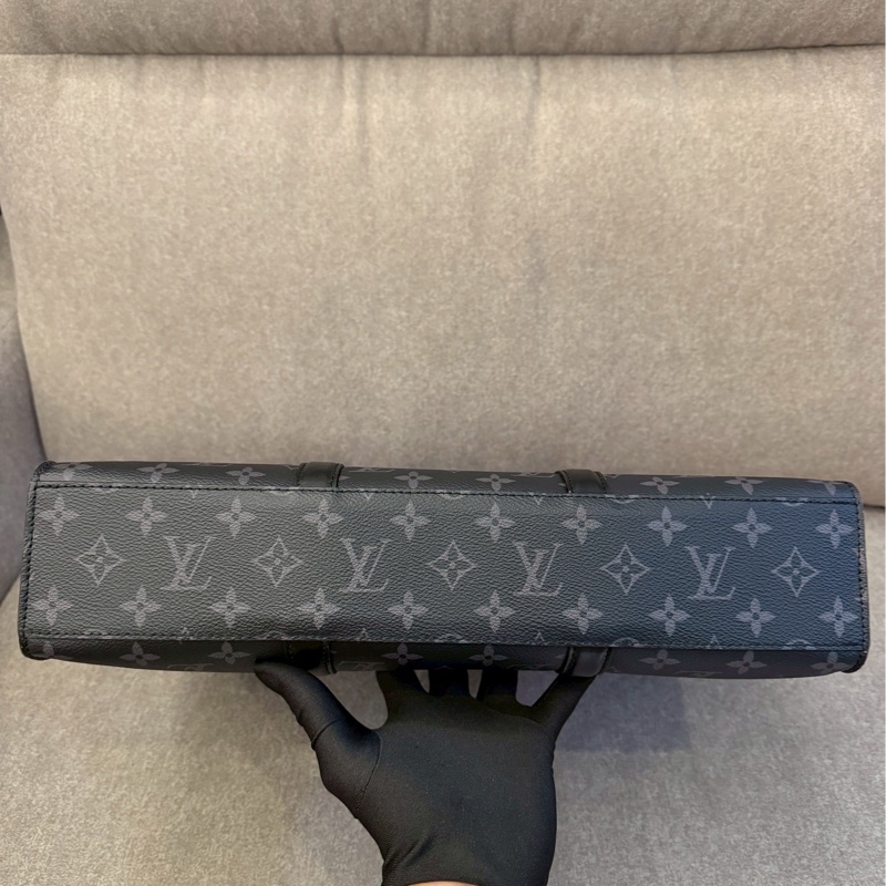 LV黑武士手提/側背包-2