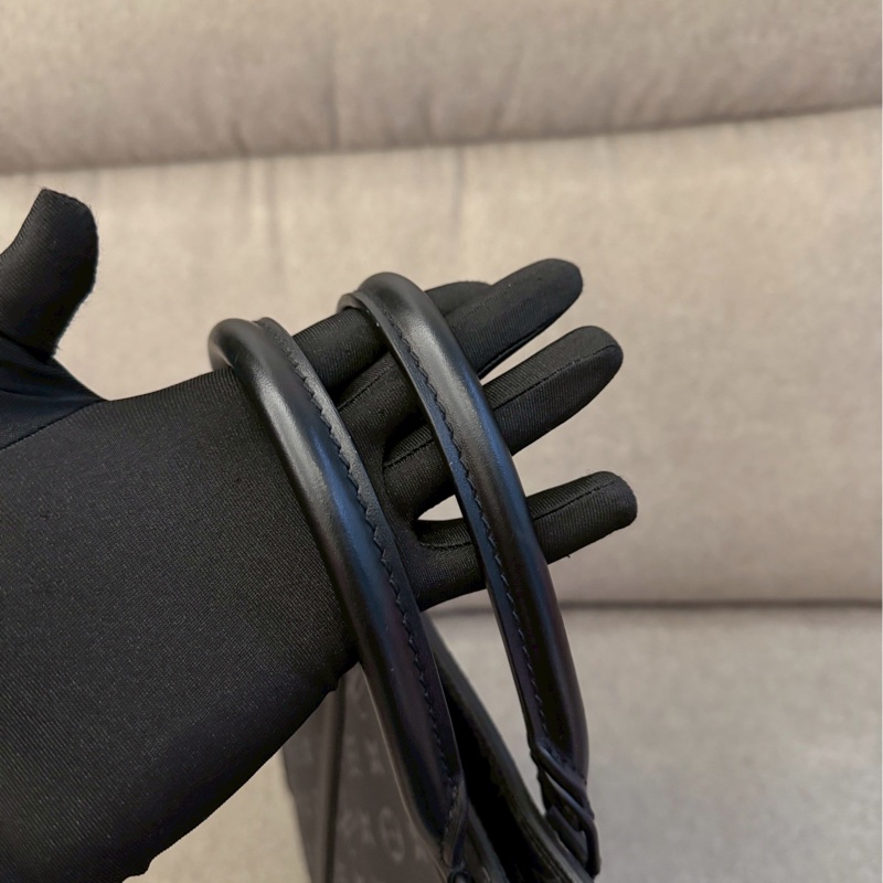 LV黑武士手提/側背包-5