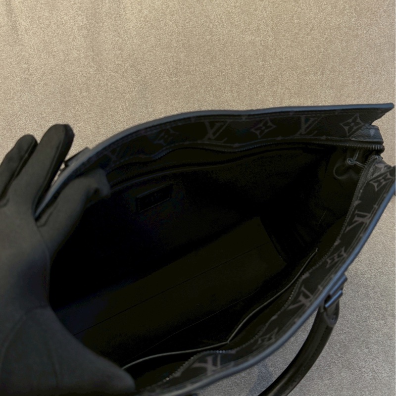 LV黑武士手提/側背包-8