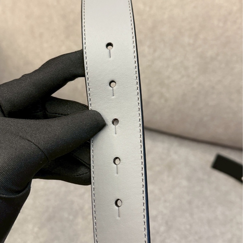 LOEWE 經典皮帶-2