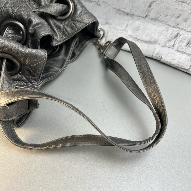 Dior 銀灰色大D餃子包-8