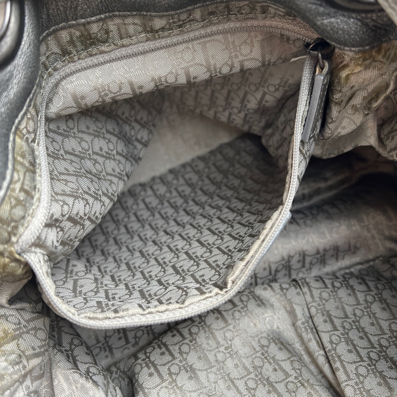 Dior 銀灰色大D餃子包-15