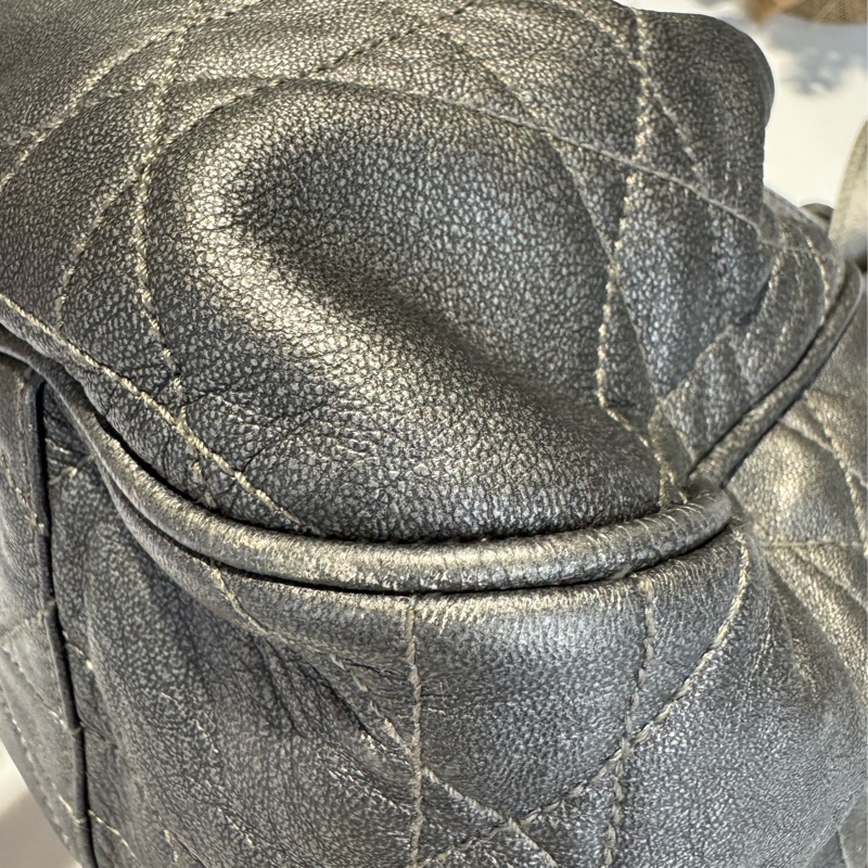 Dior 銀灰色大D餃子包-18