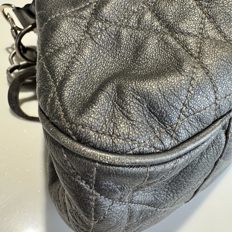 Dior 銀灰色大D餃子包-21
