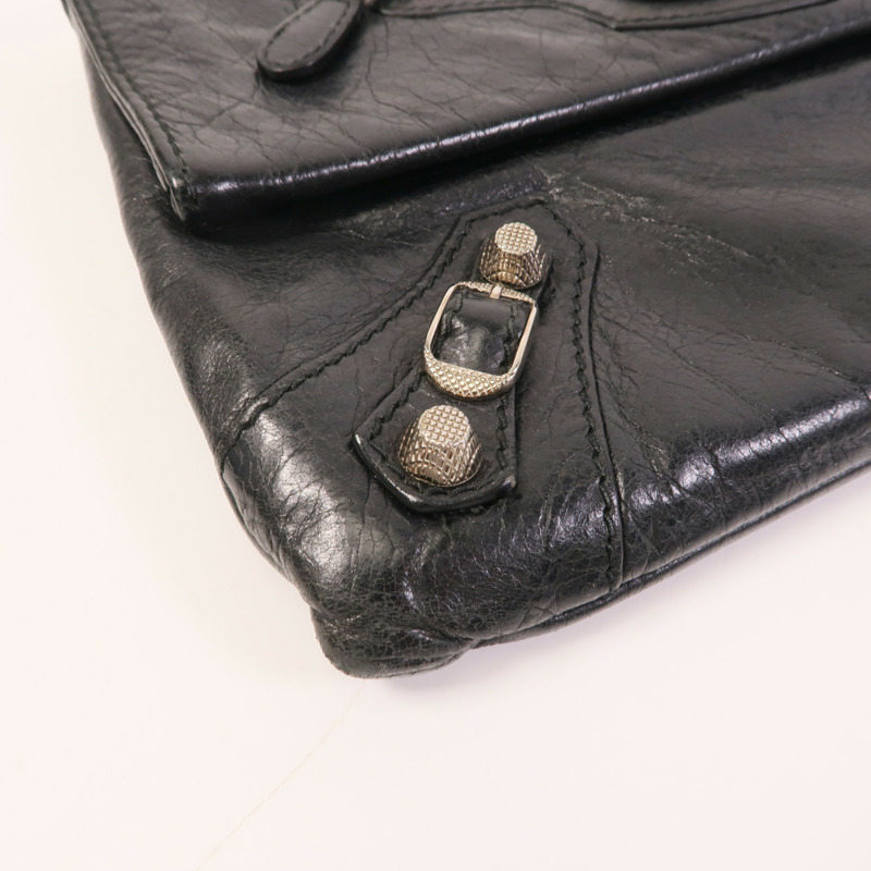 BALENCIAGA 牛皮皮革Pouch銀扣手拿包-6
