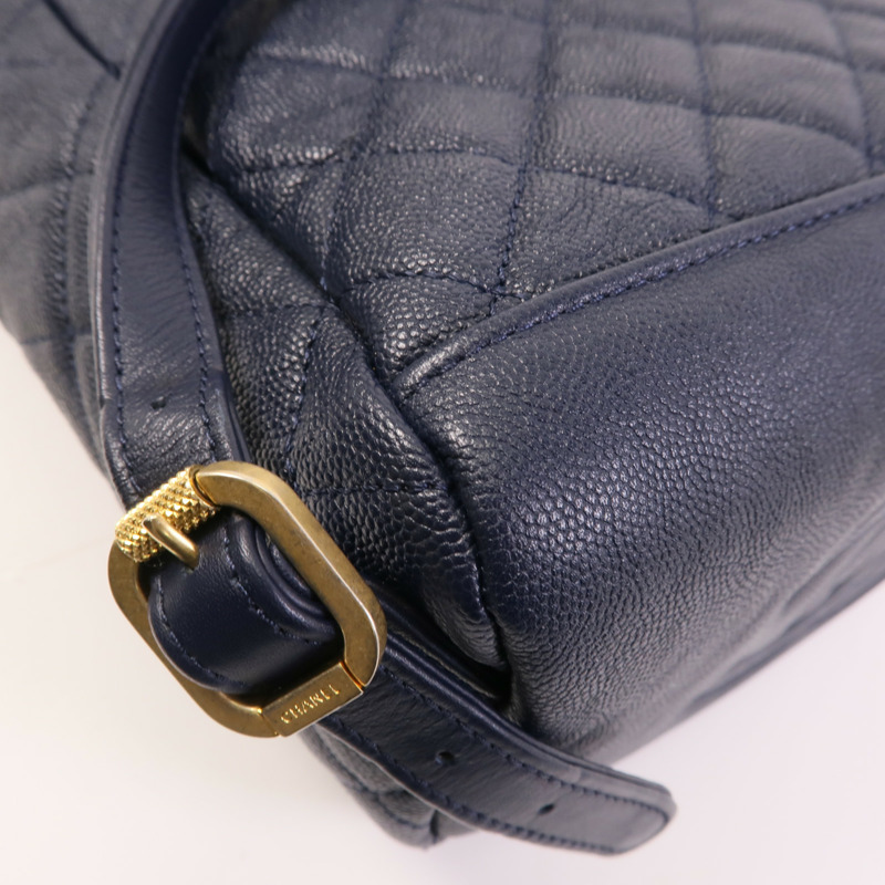 CHANEL 牛皮皮革Filigree Backpack金扣鏈帶背包-8