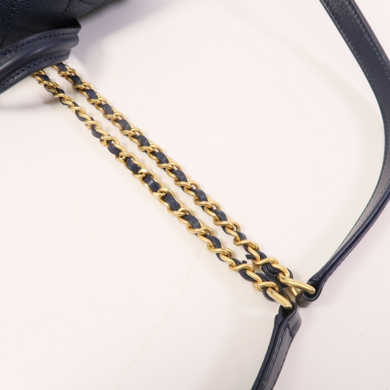 CHANEL 牛皮皮革Filigree Backpack金扣鏈帶背包-9