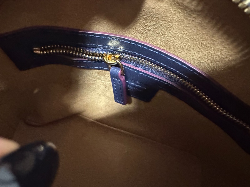 MCM 2way 牛皮肩背包#貝殼包-6