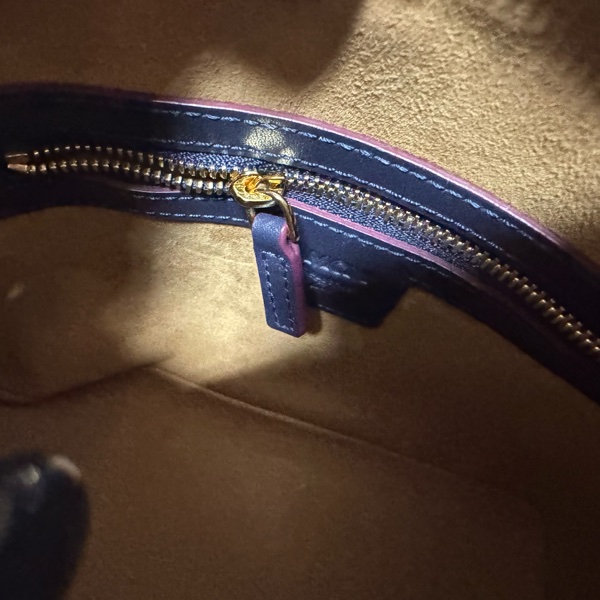 MCM 2way 牛皮肩背包#貝殼包-11