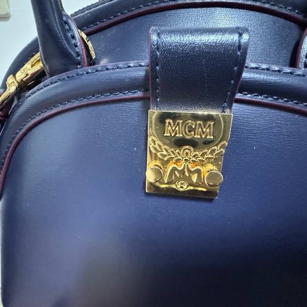 MCM 2way 牛皮肩背包#貝殼包-15