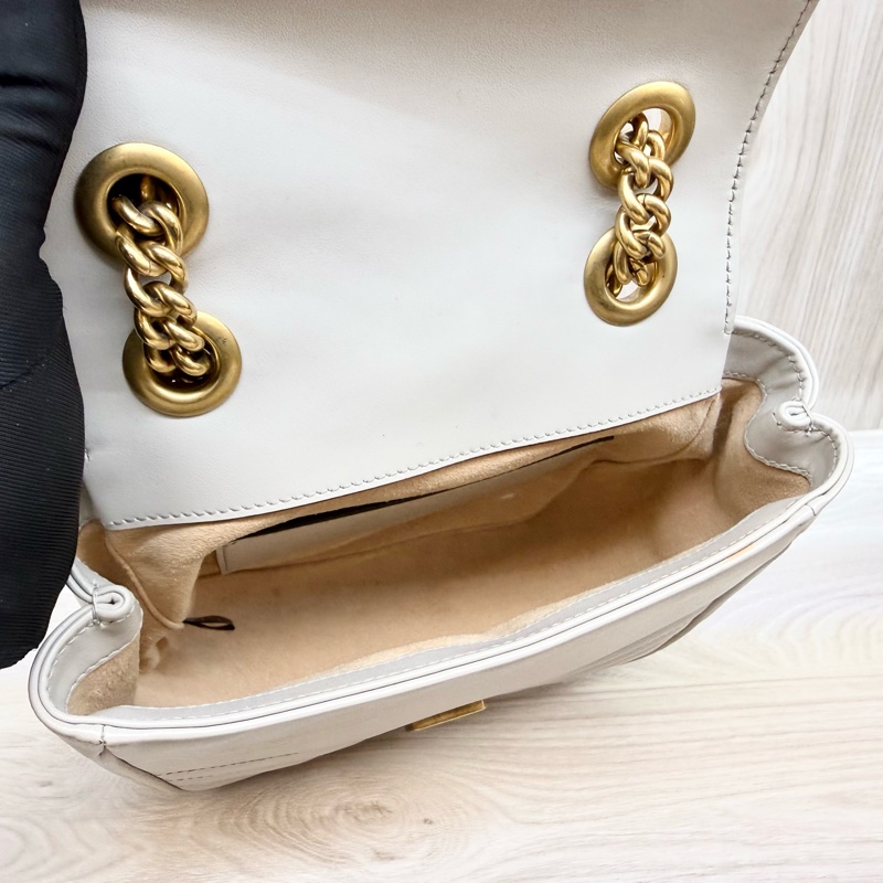GUCCI灰色牛皮GG Marmont系列方形側背包739682-8