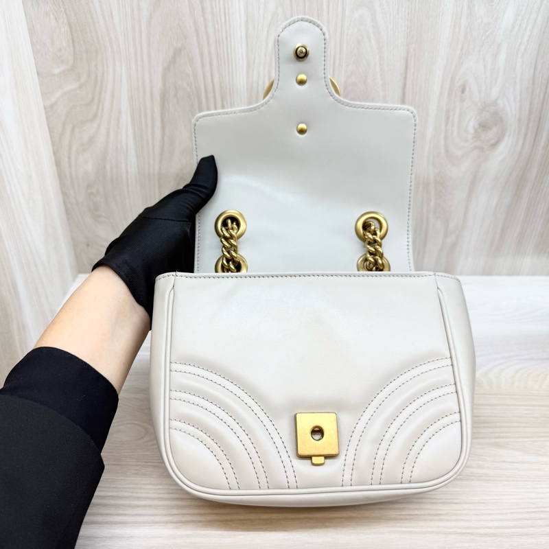 GUCCI灰色牛皮GG Marmont系列方形側背包739682-18