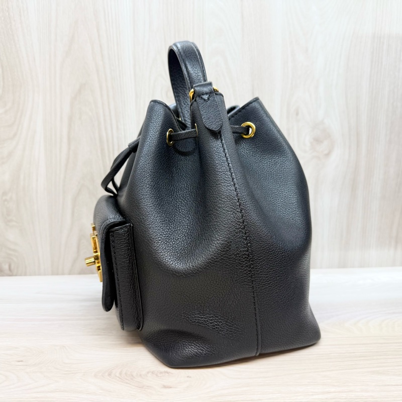 LV黑色金釦牛皮Lockme抽繩手提側背水桶包M57687-4