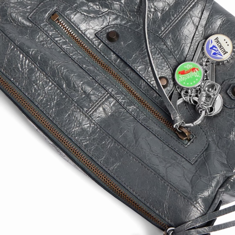 Balenciaga 男士 Le City Moto 小號火山岩飾物包均碼碼小號、28cm*11cm*18cm-4