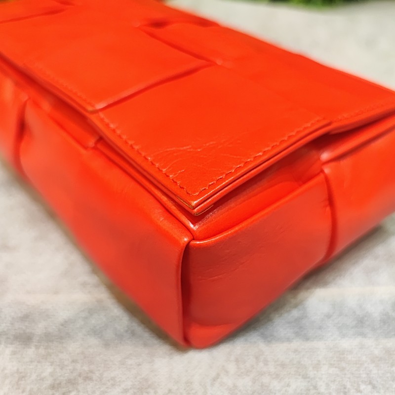 Bottega Veneta Cassette Mini Wast Bag-16