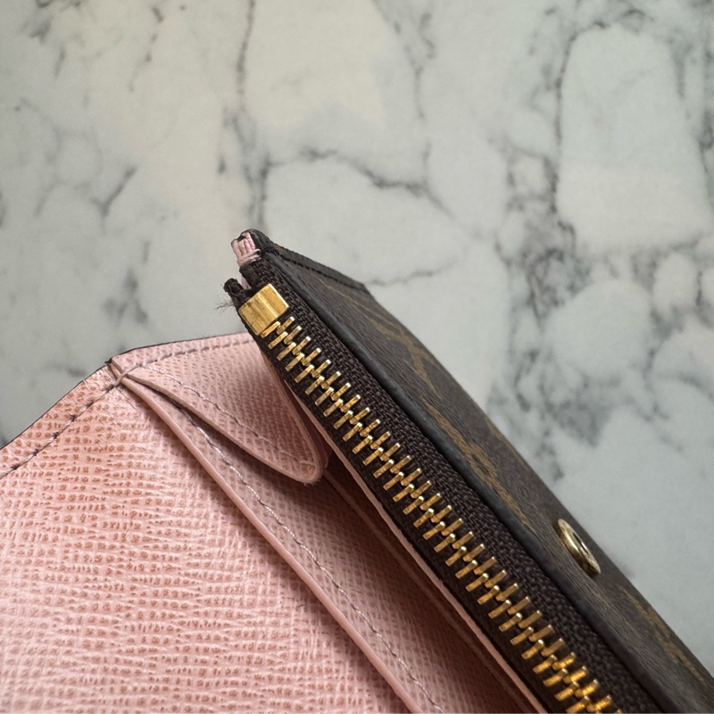 LV M62361花紋內粉釦式卡片零錢包 超好用👛-19