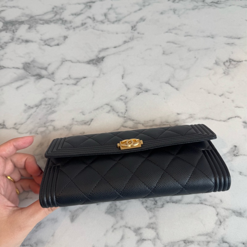 Chanel黑色金boy釦式長夾  超經典超好用🫶-4