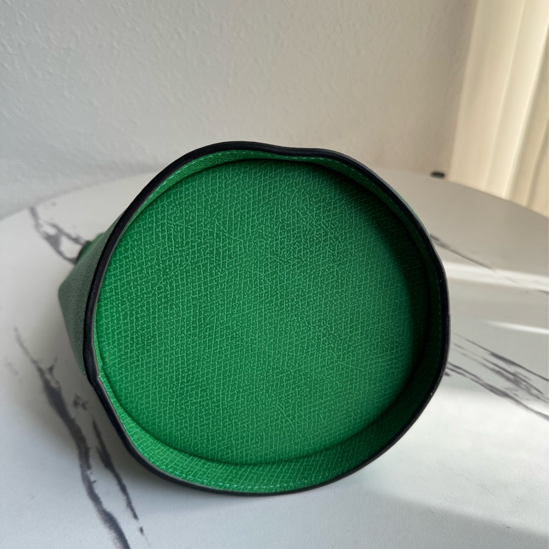 Longchamp 綠色手提水桶包-4