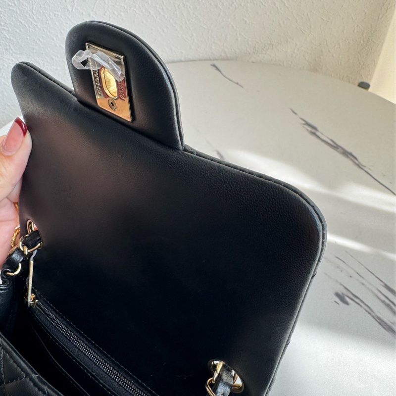 Chanel黑色淡金雙C方胖子 超級經典-17