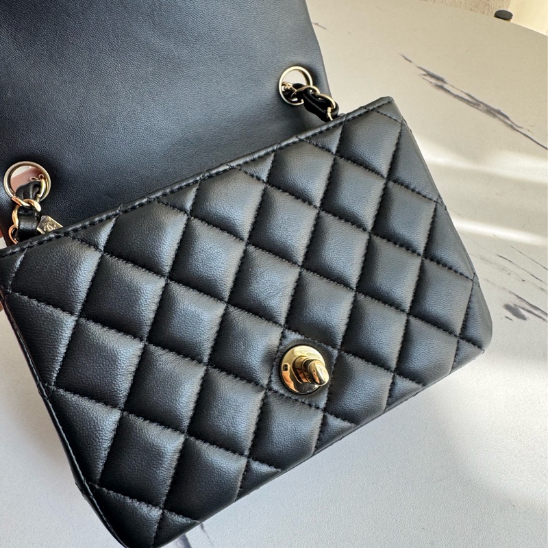 Chanel黑色淡金雙C方胖子 超級經典-18