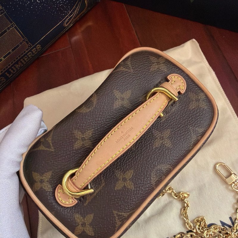 近新品 路易威登/Louis Vuitton 老花Nano化粧包 芯片款-3