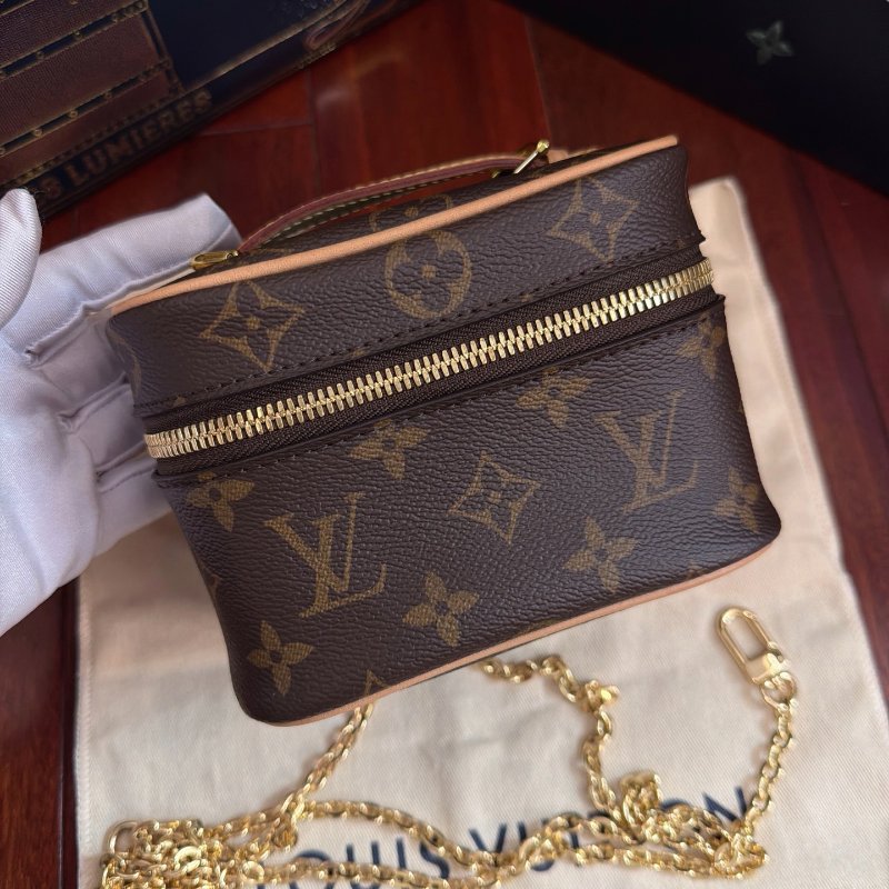 近新品 路易威登/Louis Vuitton 老花Nano化粧包 芯片款-6
