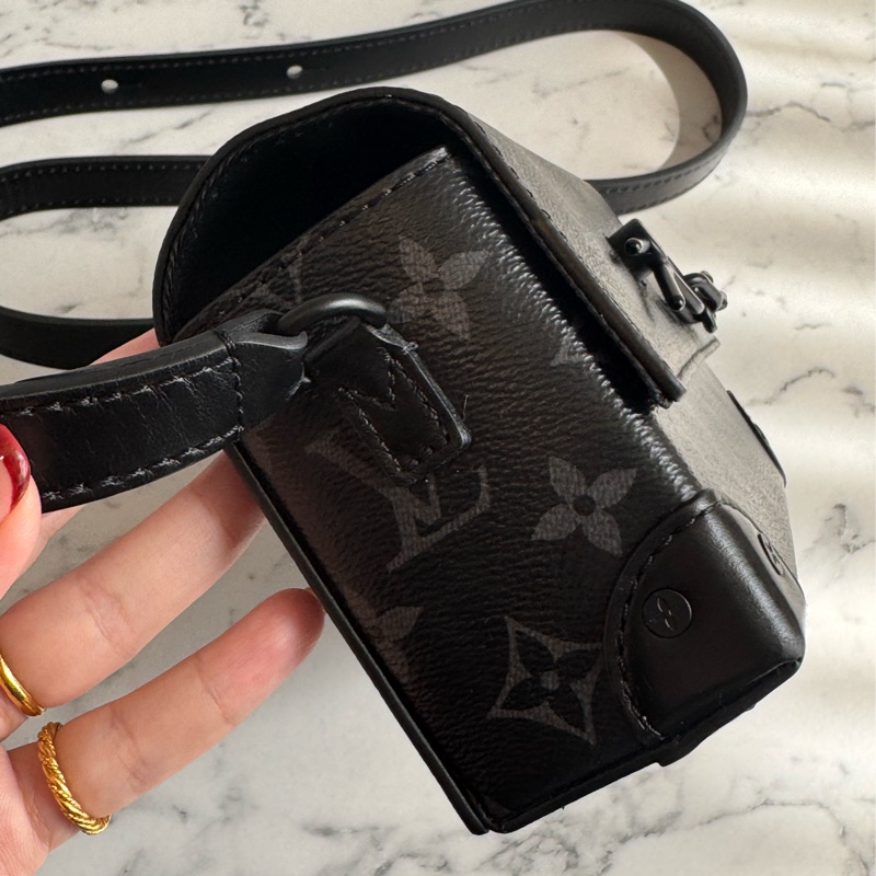 LV M81783黑花紋吸釦斜背包 超帥氣🤩🤩-3