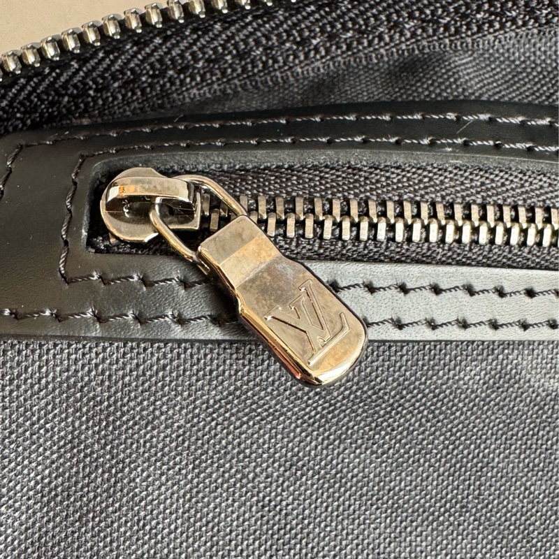LV M40605黑花紋手提兩用keepall55-33