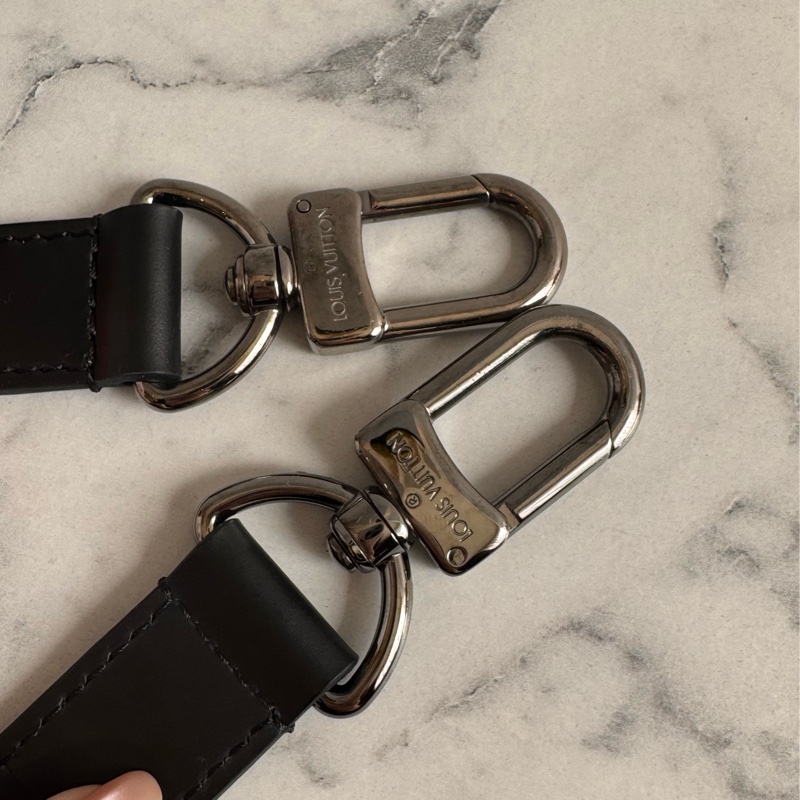 LV M40605黑花紋手提兩用keepall55-43