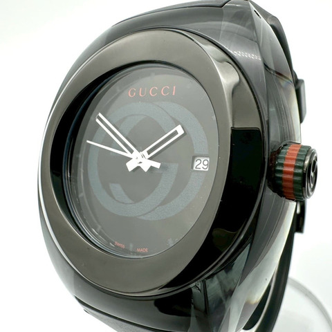 GUCCI 男士 Sync Date 137.1 YA137107A Shelley 石英腕錶，黑色橡膠錶帶機芯