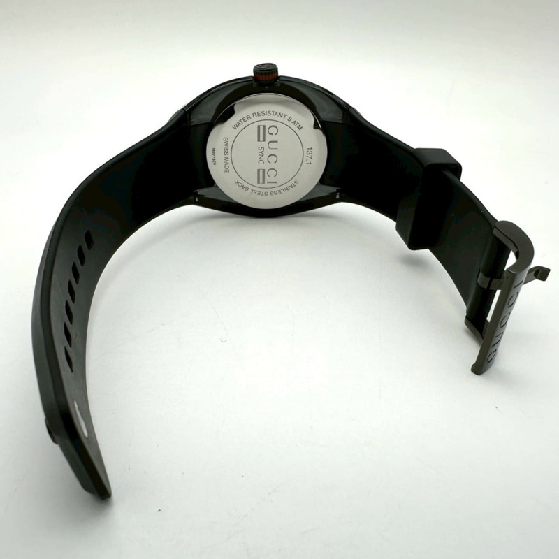 GUCCI 男士 Sync Date 137.1 YA137107A Shelley 石英腕錶，黑色橡膠錶帶機芯-9