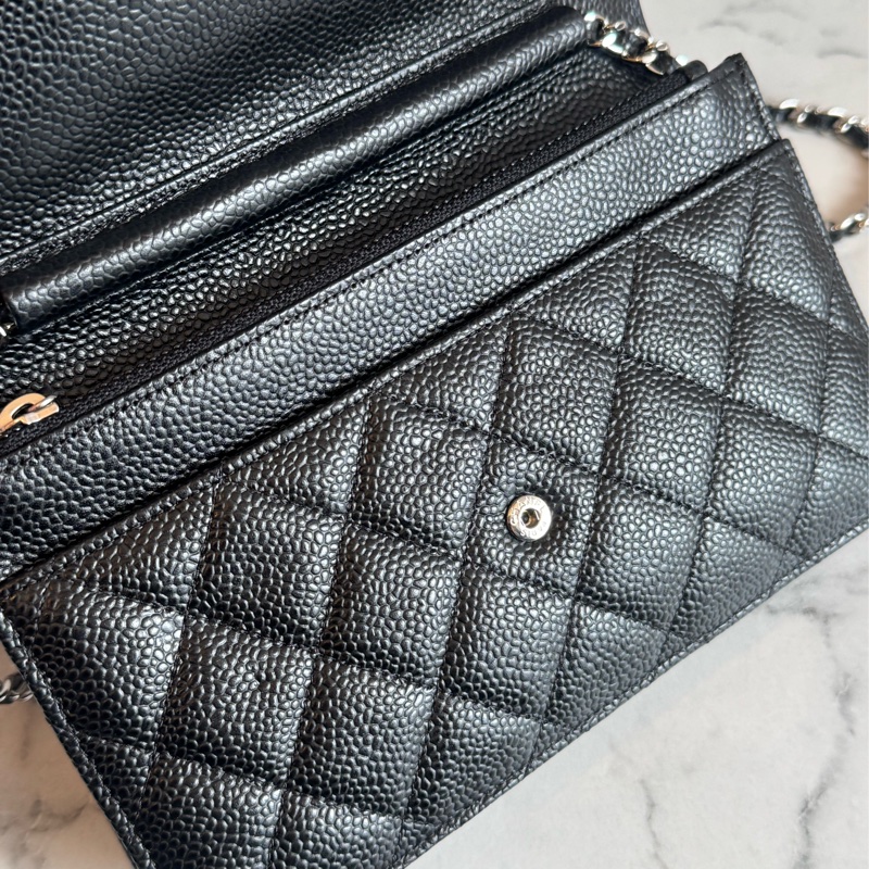 Chanel黑荔枝銀雙C  WOC  經典必買🫶-15