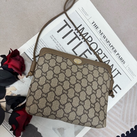 Gucci GG Supreme斜挎包 vintage 二手 中古 經典款🤎