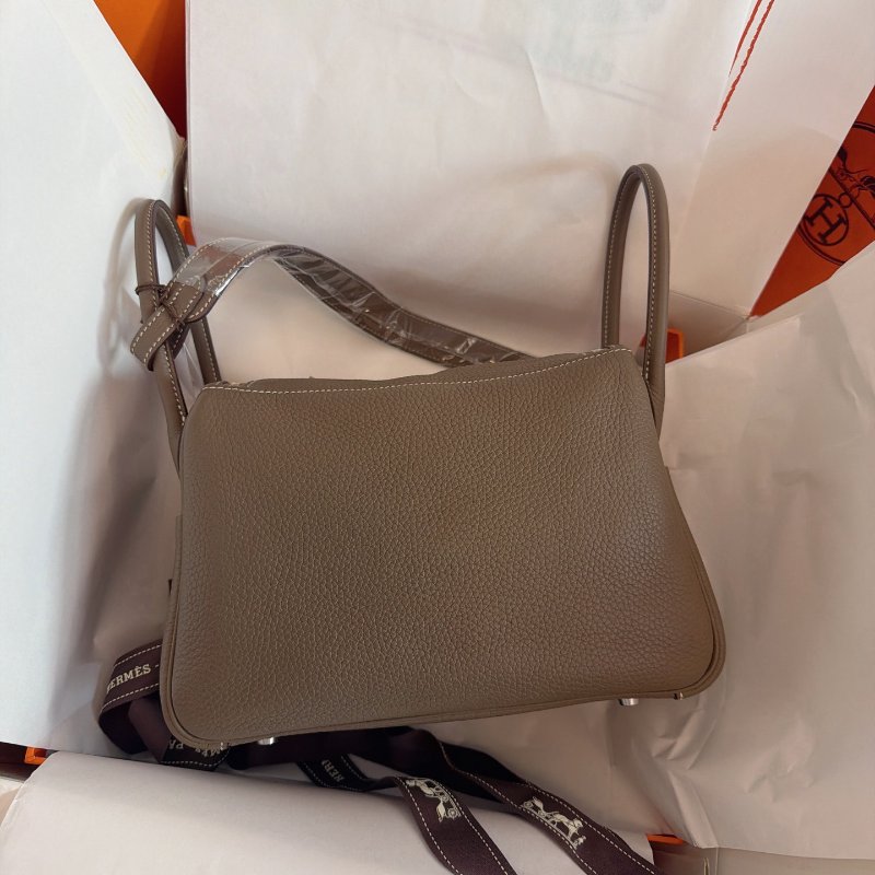 閒置新 Hermes愛馬仕Lindy26大象灰tc皮銀扣Y刻 手提包-1