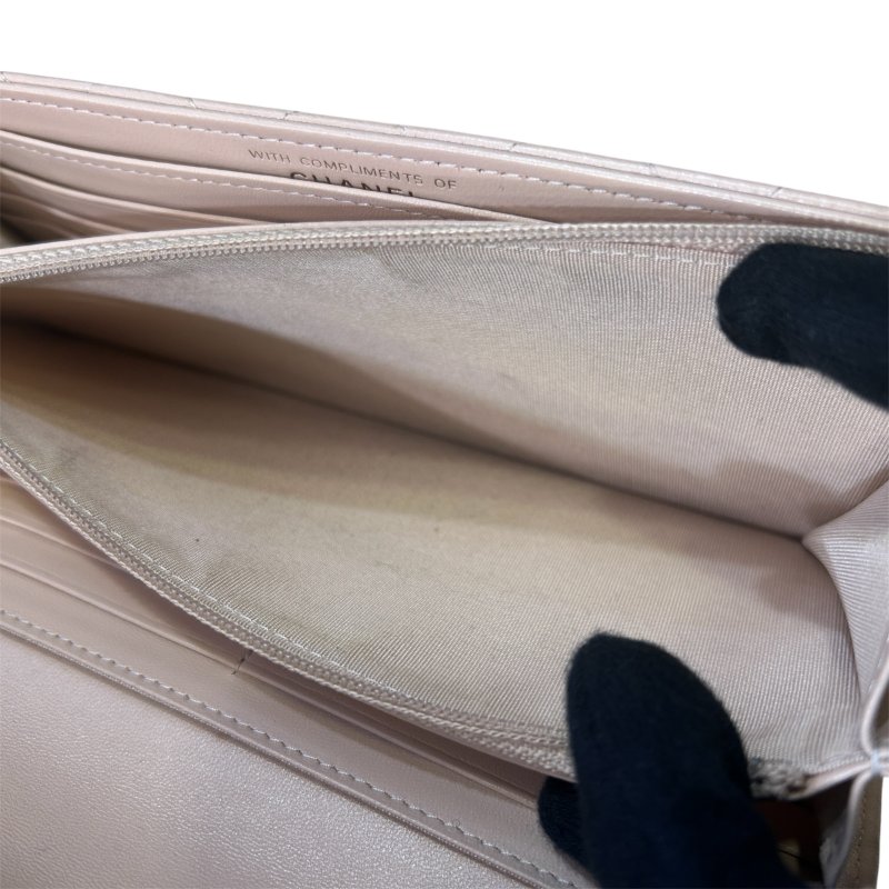 CHANEL 杏色羊皮菱格紋信封式長夾-10