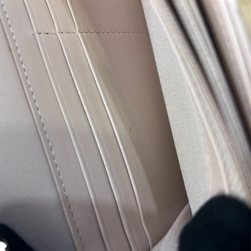 CHANEL 杏色羊皮菱格紋信封式長夾-11