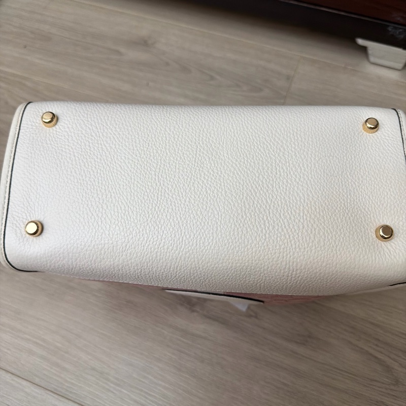 COACH Dempsey 系列丹寧色托特包-7