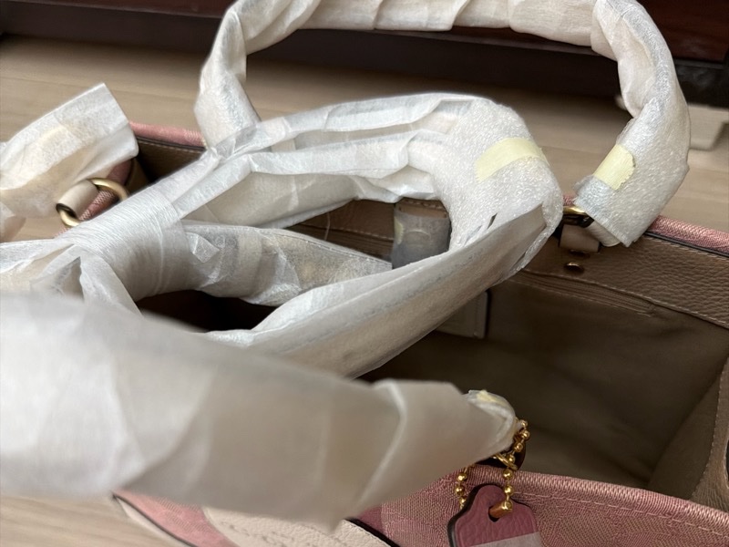 COACH Dempsey 系列丹寧色托特包-12