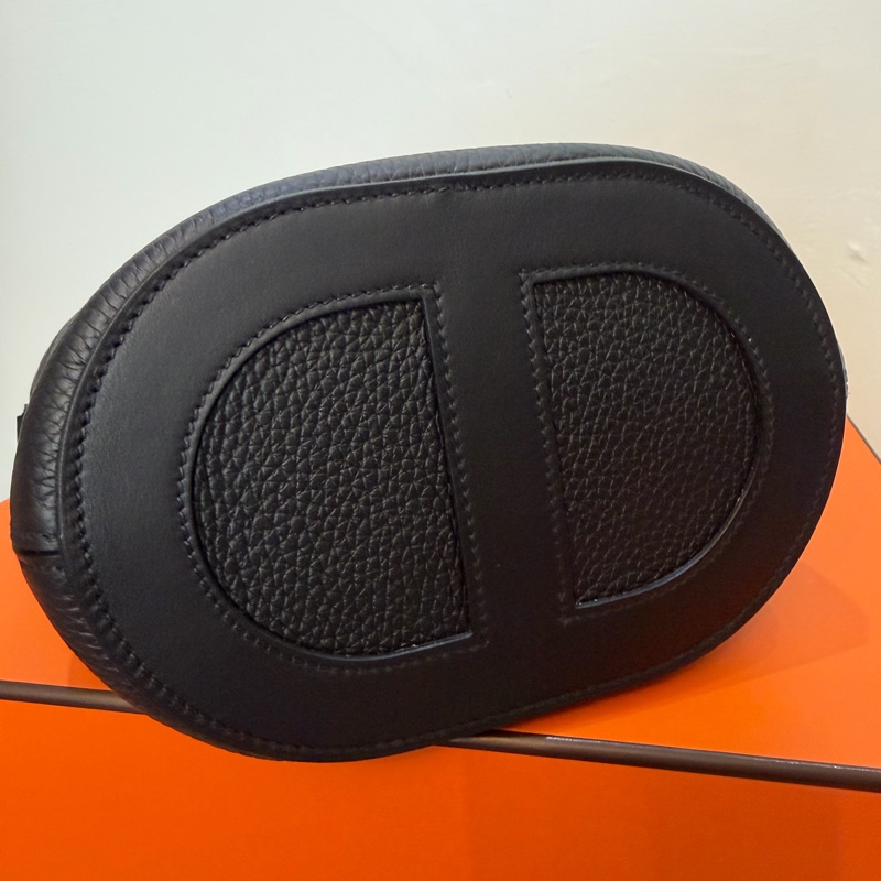 Hermes in the loop18 全新商品 黑色金扣 豬鼻子 菜籃子-7
