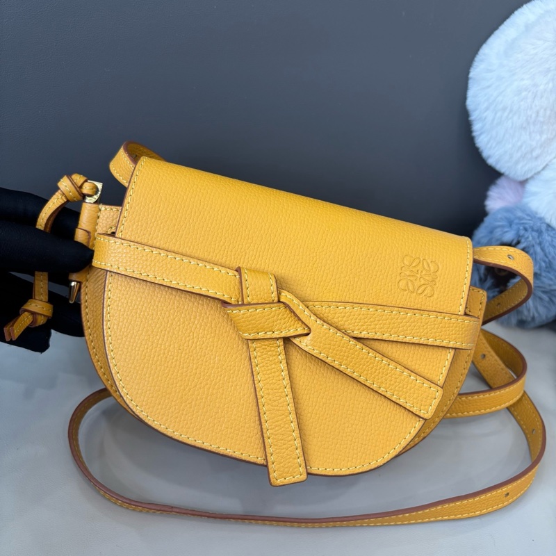 Loewe 陽光黃gate小號-1