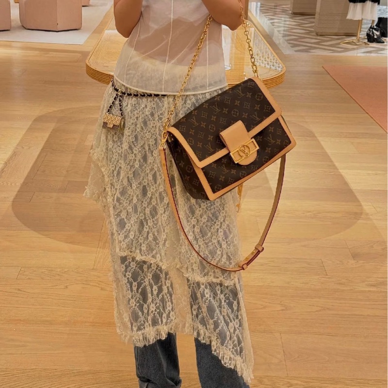 專櫃近15萬🥨路易威登新款達芙妮LV Dauphine Soft GM M47149-4