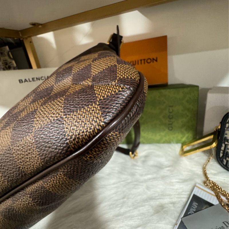 lv Bloomsbury pm 斜背包-6