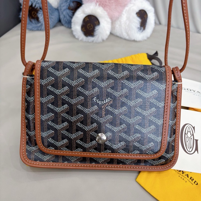 Goyard戈雅  棕色老花Plumet三層信封包-1