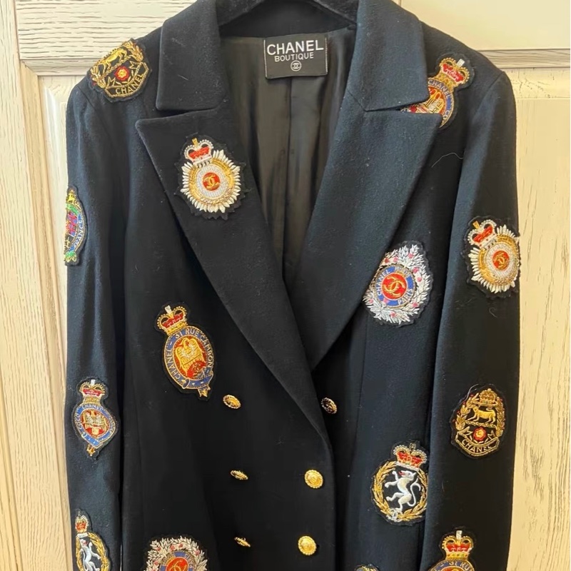 CHANEL中古14個勛章外套40碼-1