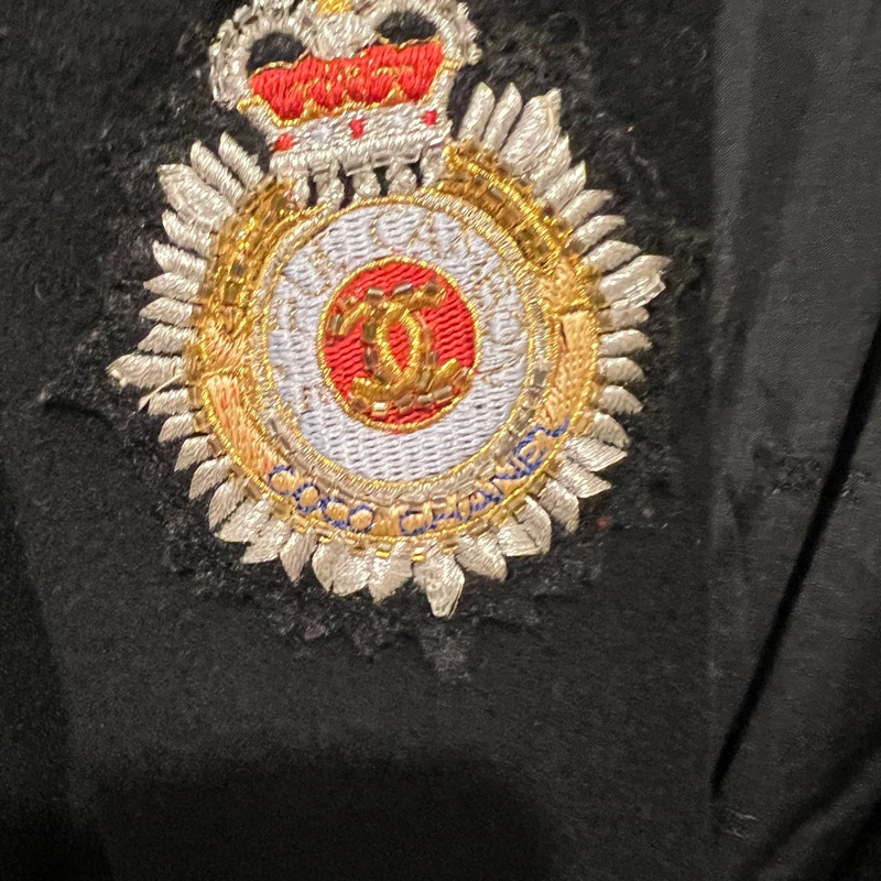 CHANEL中古14個勛章外套40碼-3