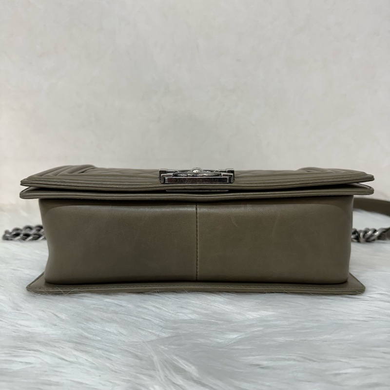 特價出清🌸Chanel A67086 墨綠色銀釦boy25-4