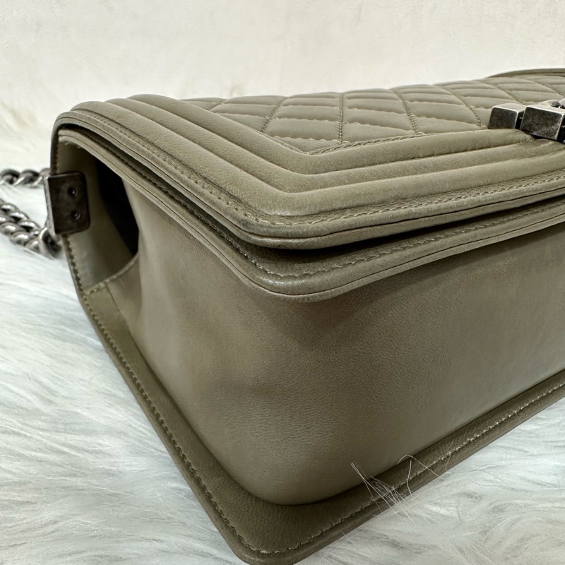 特價出清🌸Chanel A67086 墨綠色銀釦boy25-5